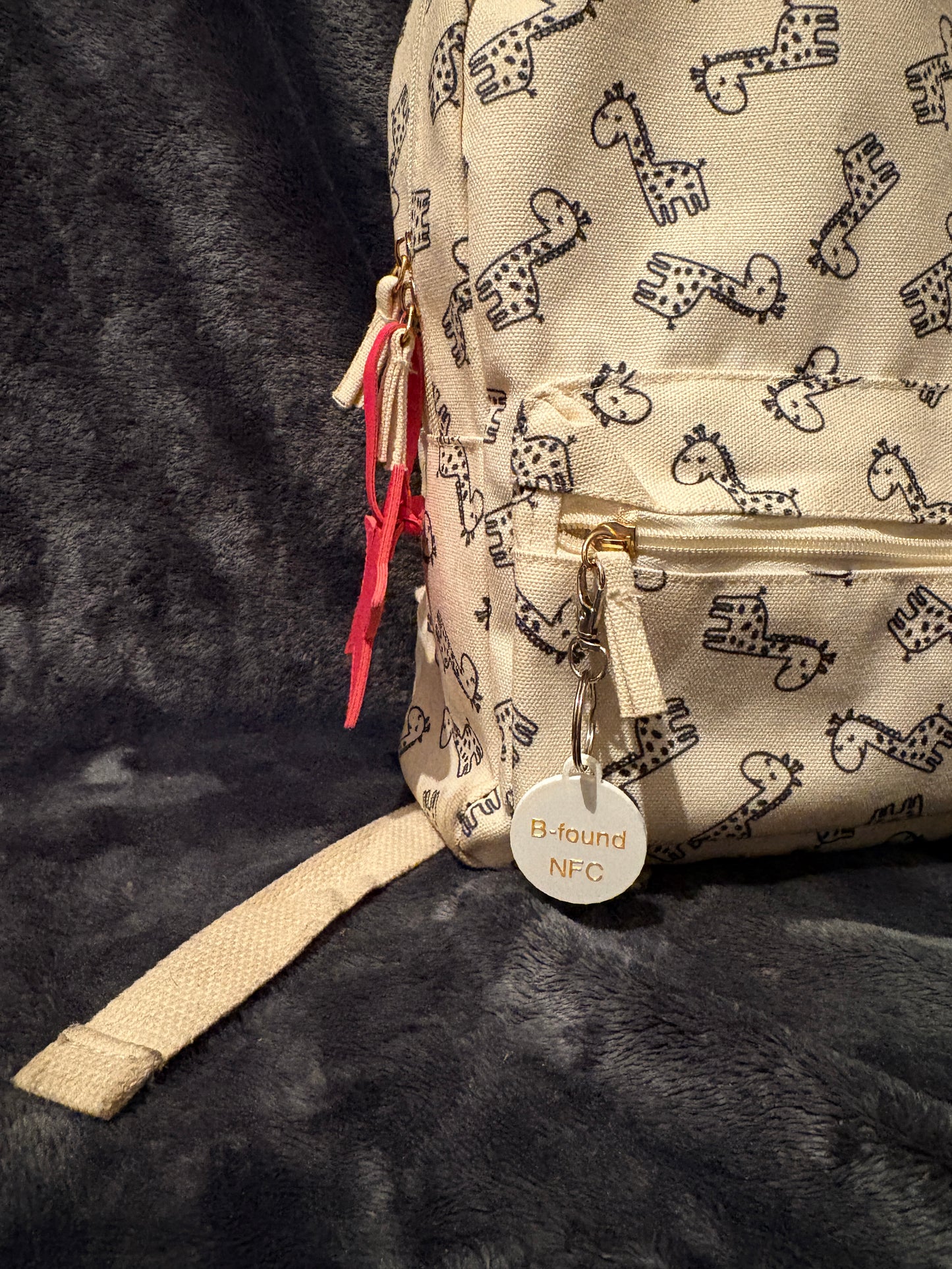 B-found NFC Hangtag - Slimme Veiligheid voor Kinderen & Senioren