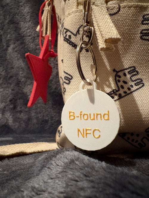 B-found NFC hangtag sleutelhanger voor kinderen en senioren veiligheid