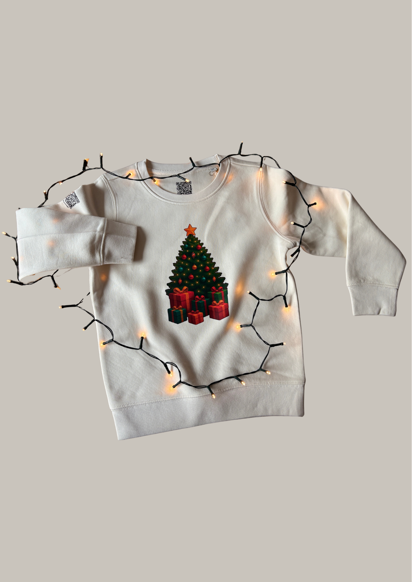 B-found kerstsweater- kerstboom editie